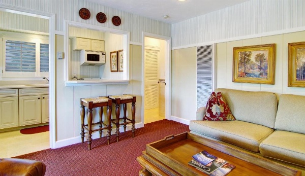 Wayside Inn image 20
