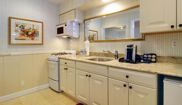 Wayside Inn image 23