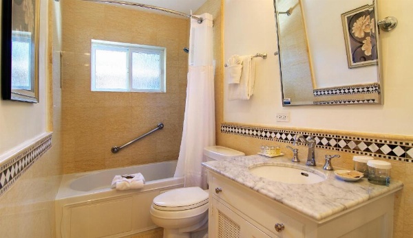 Wayside Inn image 27