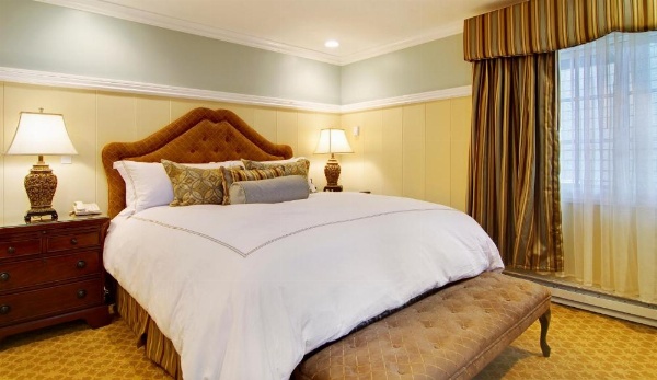 Wayside Inn image 30
