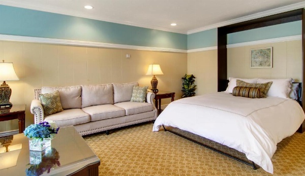 Wayside Inn image 32