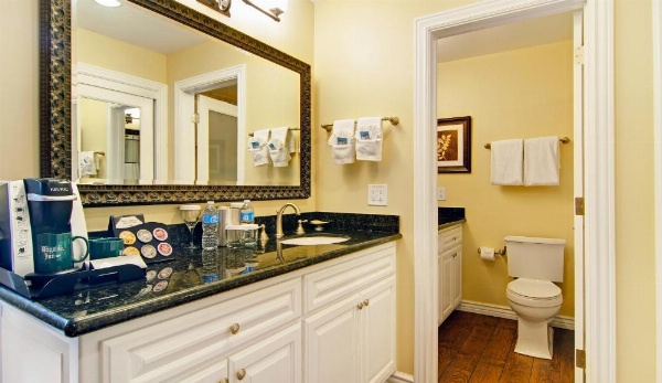 Wayside Inn image 35