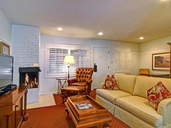 Wayside Inn image 47
